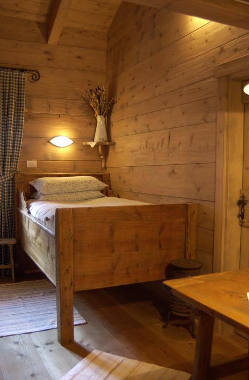Hotel Baita Fiorita Santa Caterina Valfurva Szoba fotó